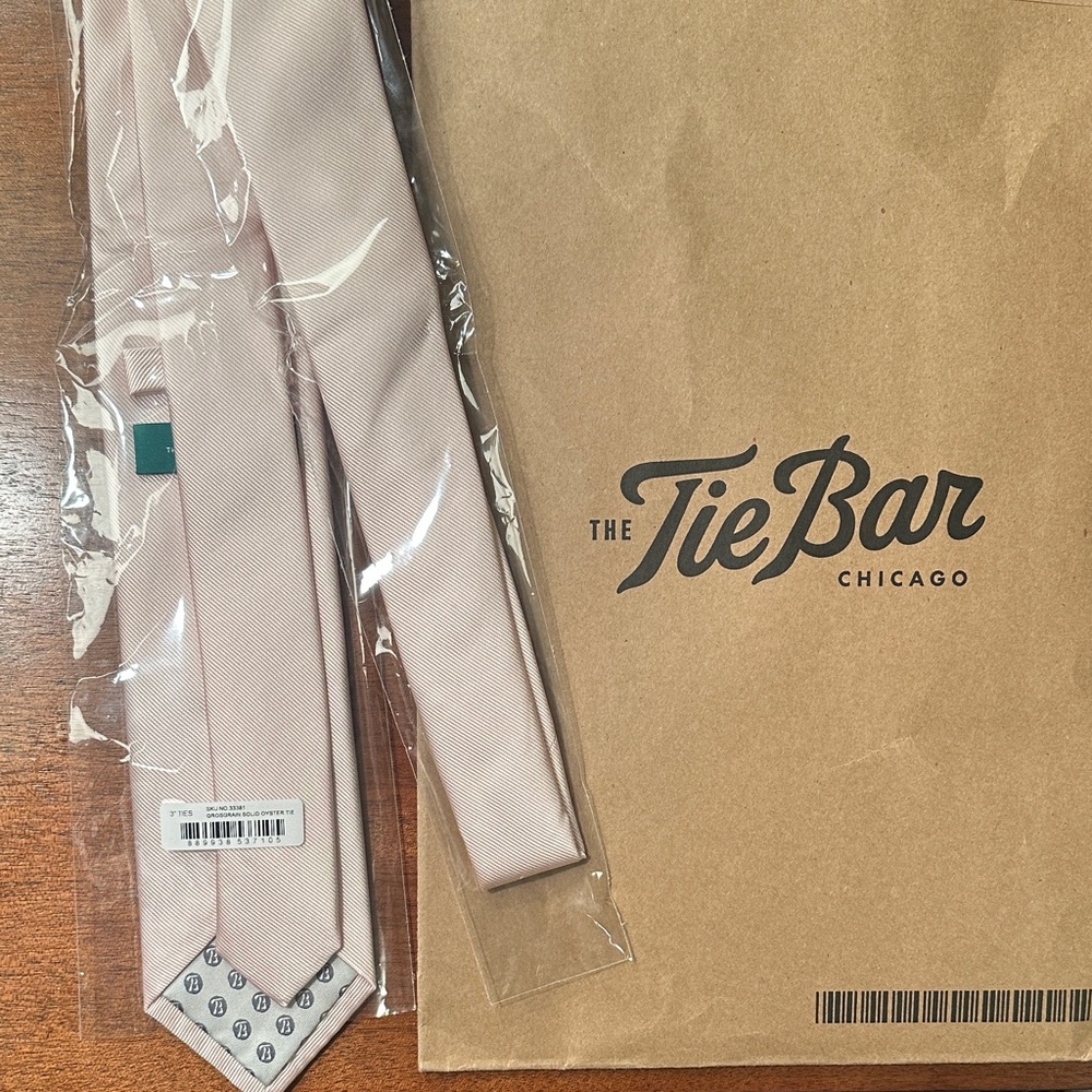 The Tie Bar Chicago Grosgrain Solid Oyster Tie, 3” tie